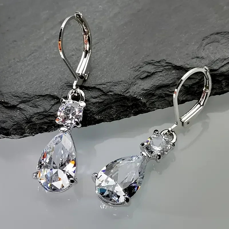 2024 Crystal Hanging Earrings with Pear Cubic Zirconia Simple Elegant Women Accessories Wedding Party Eternity Fashion Jewelry